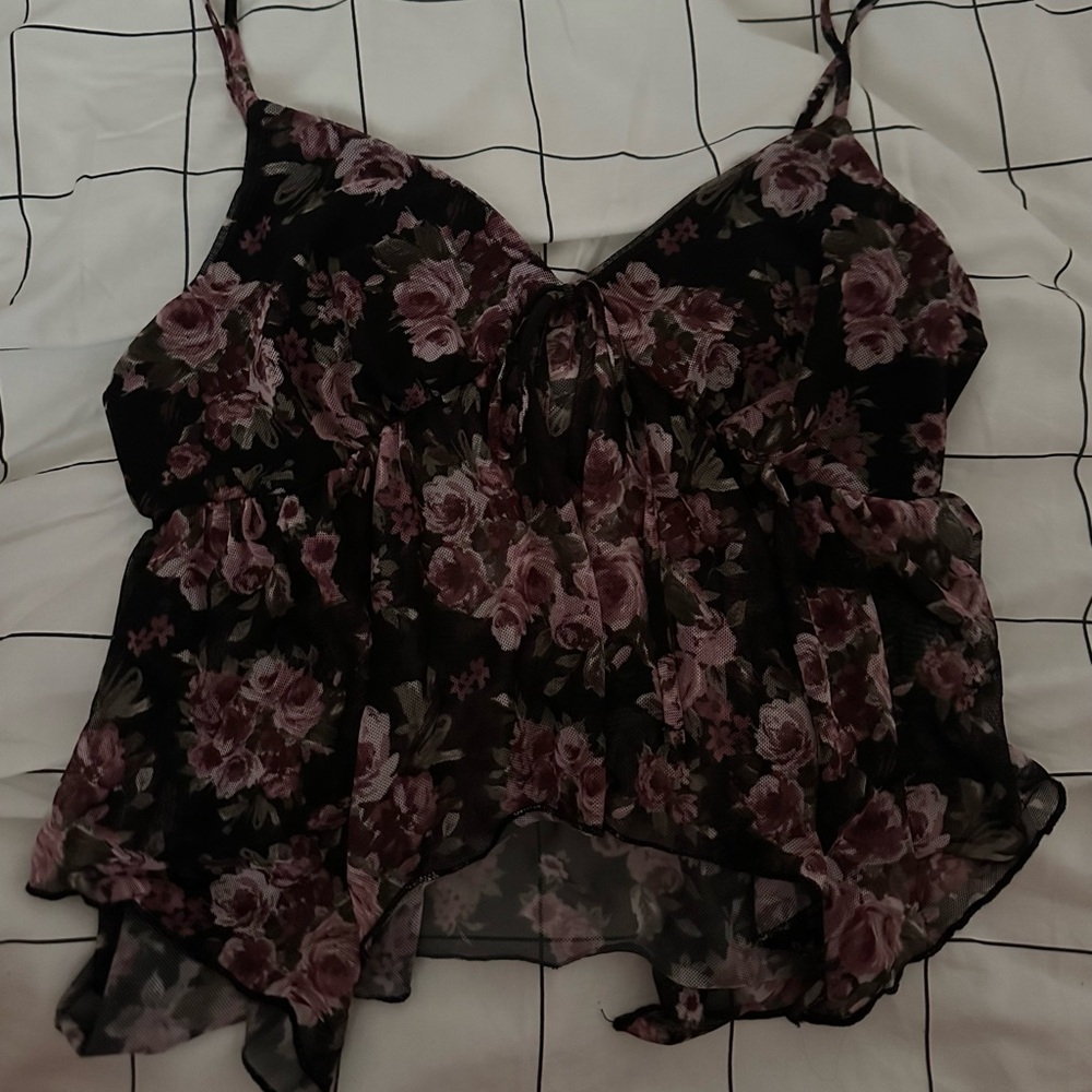 This black floral tilly’s tank, size small